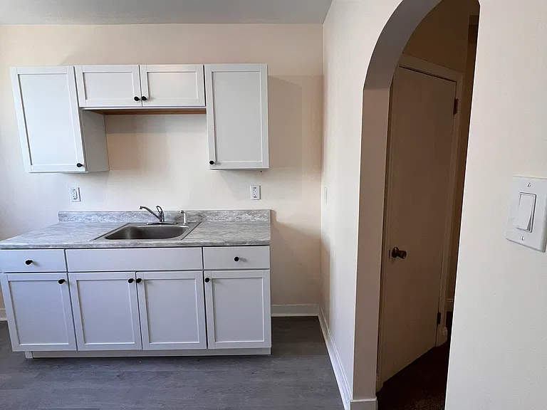 4035 Maywood St — Photo 6