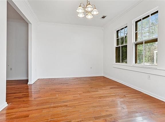 3rd image of 5020 Dauphine St