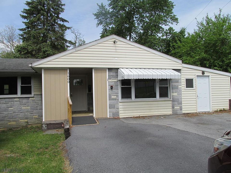 1st image of 1600 28th Ave
