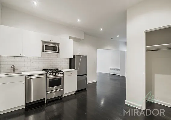 Rented by Mirador Real Estate | media 12