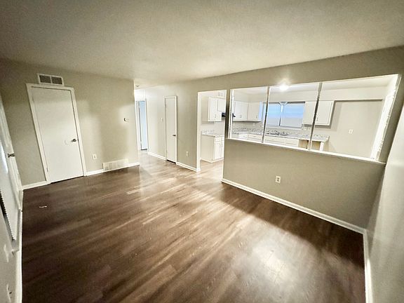 5th image of 1199 Parkrose Ave