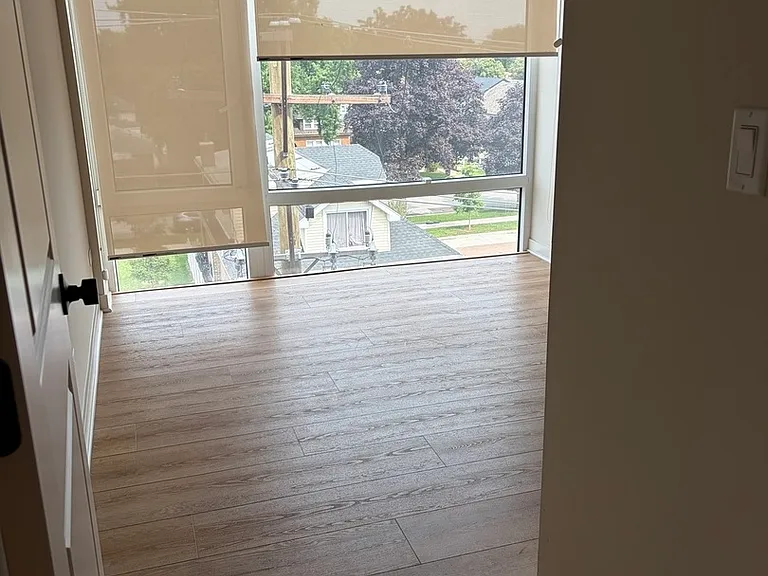 2725 Thatcher Ave #408 — Photo 2