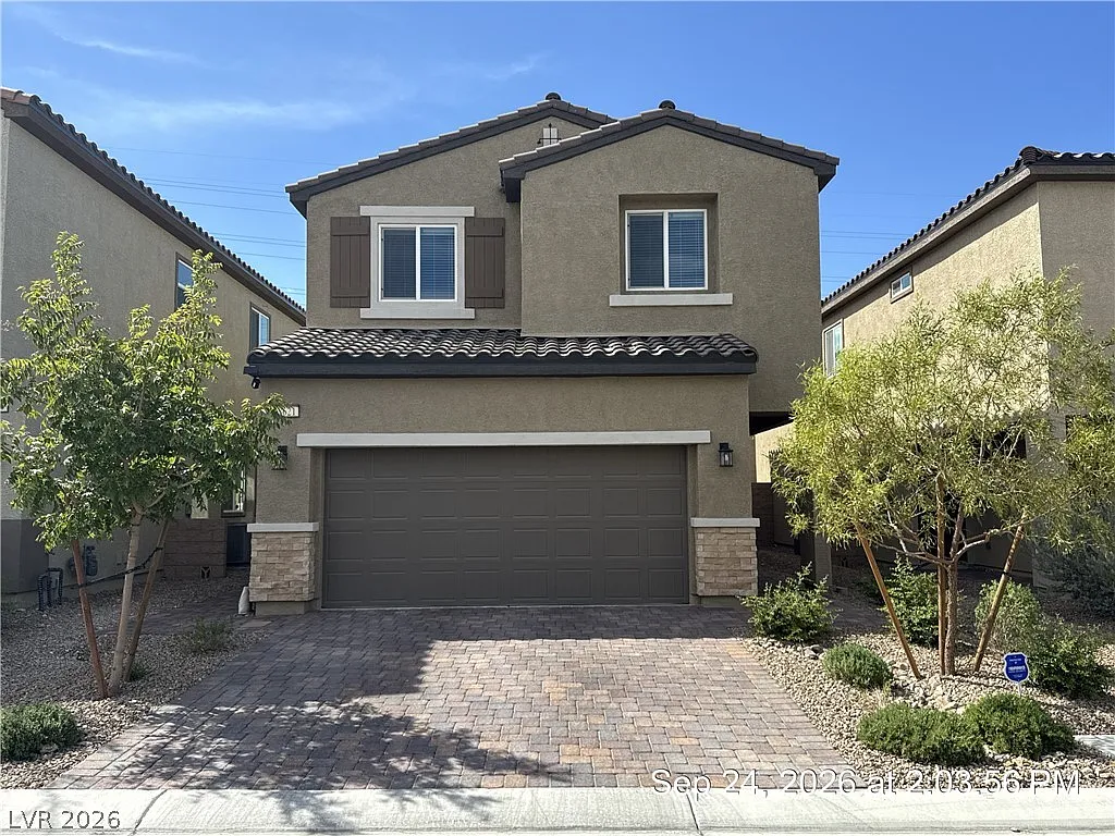 4 bed, 3.0 bath, 2114 sqft, $2,637 — Photo 1