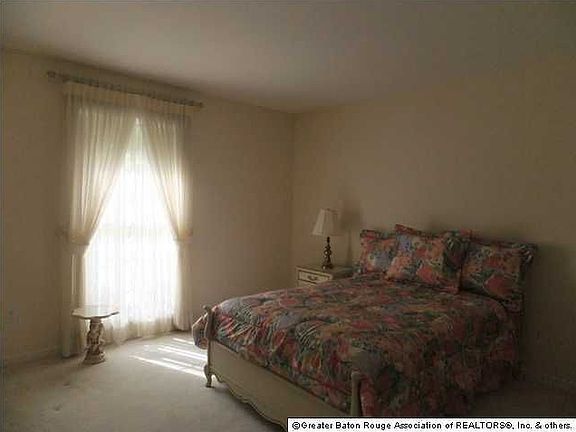 4th image of 39439 Bon Terre Dr