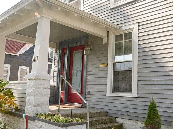 3rd image of 411 Lake Ave