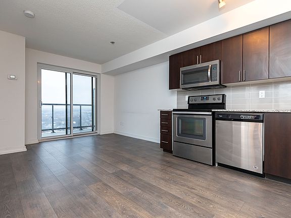 5th image of 1420 Dupont St #437039