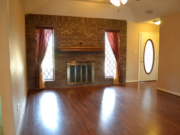 4805 Matterhorn Dr, Wichita Falls, TX 76310