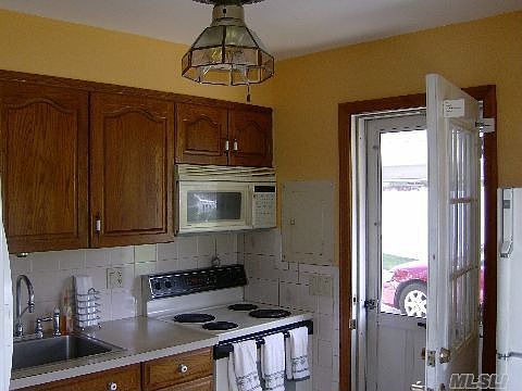 2nd image of 55 Ring Ln