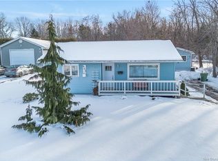 403 Gardiner St, Oromocto, NB E2V1G4