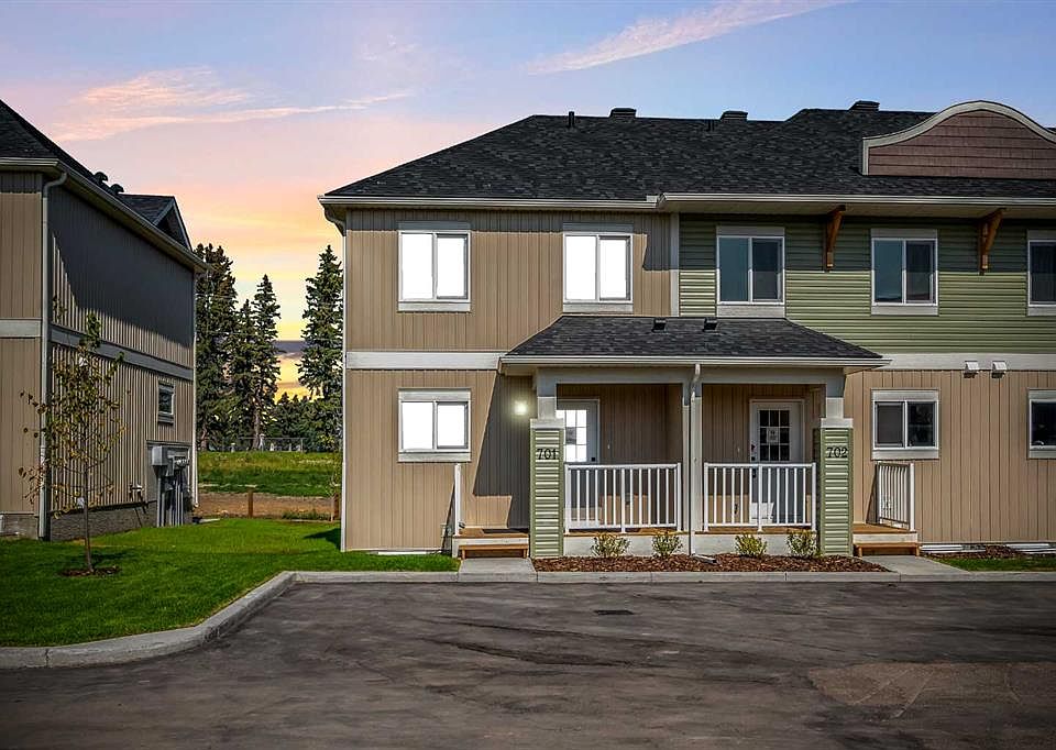 1st image of 901 S Clover Rd