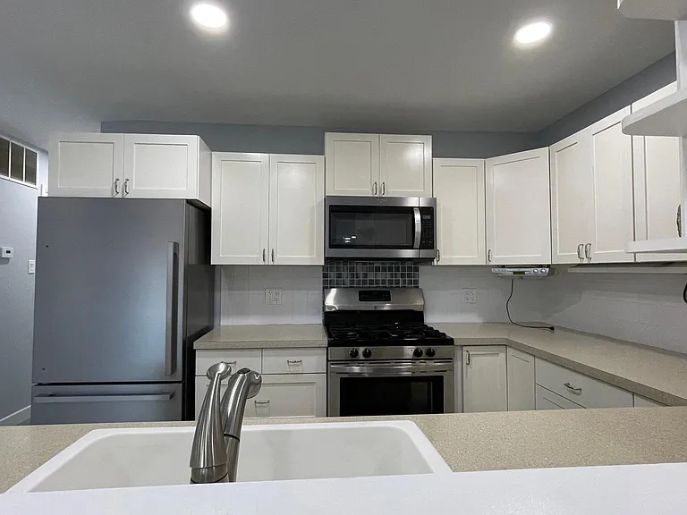 9144 Ellie Dr #B — Photo 12