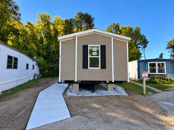 7449 Horseshoe #9, Brighton, MI 48114