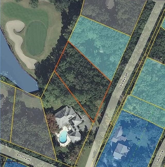 2nd image of 8 Fairway Dr