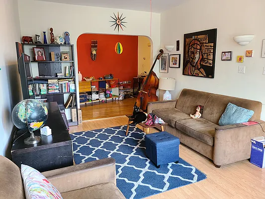 Rented by Virtual Real Estate | media 10