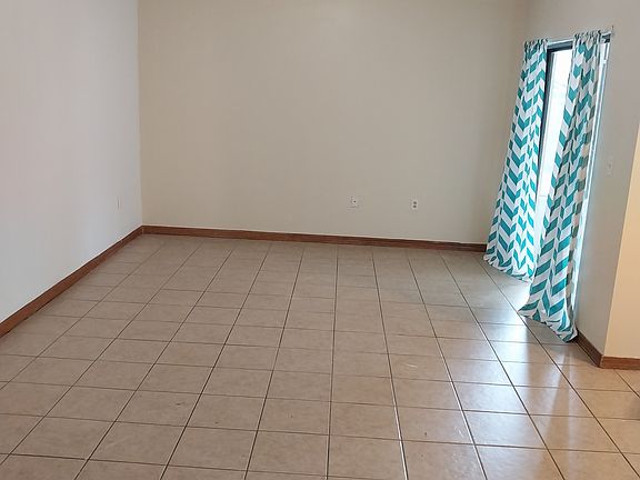4th image of 2681 Kendall Ave