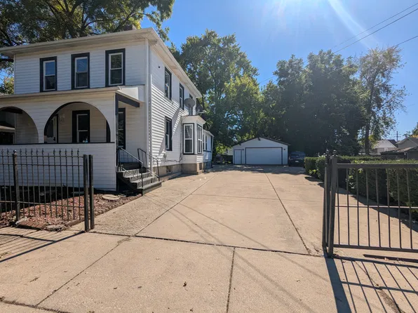 817 Front St #1, Aurora, IL 60505