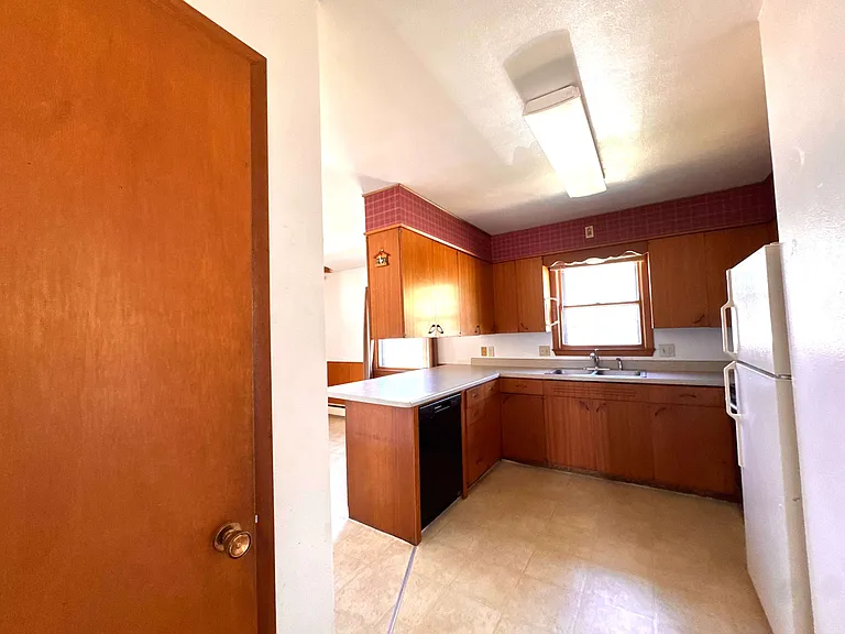 524 20th Ave — Photo 3