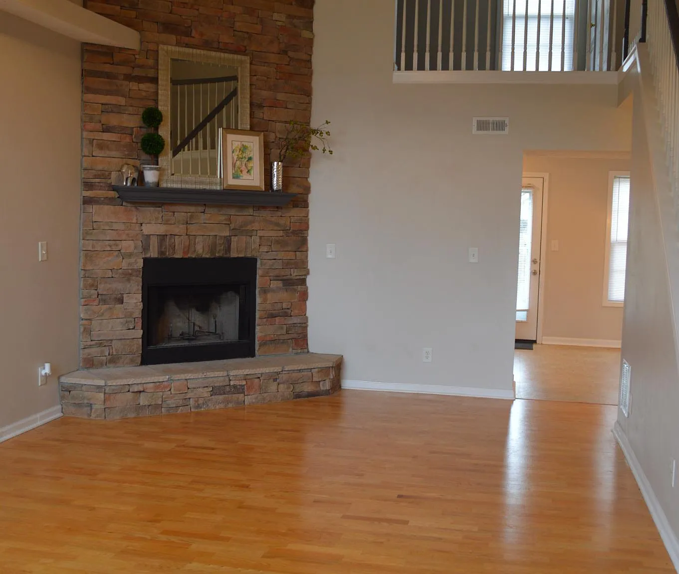 3221 Sweet Clover Ln — Photo 2