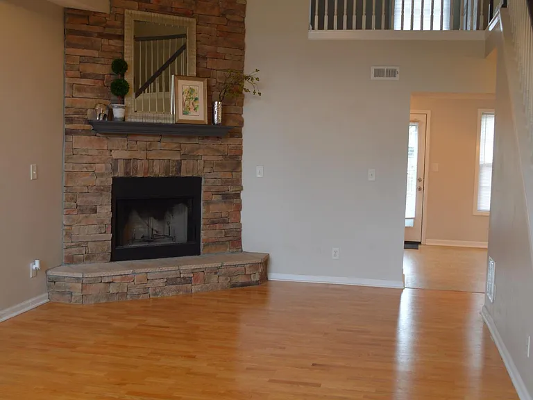 3221 Sweet Clover Ln — Photo 2