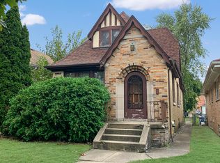 6610 N Onarga Ave, Chicago, IL 60631