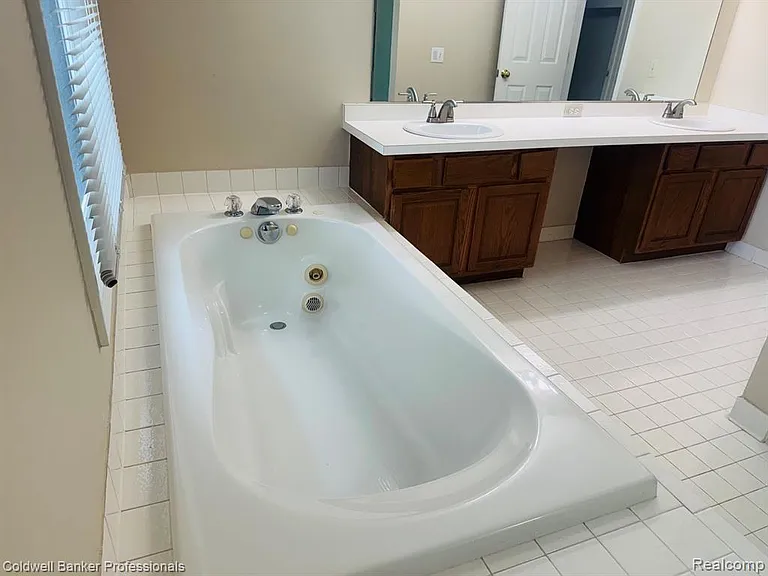 171 Millstone Dr — Photo 19