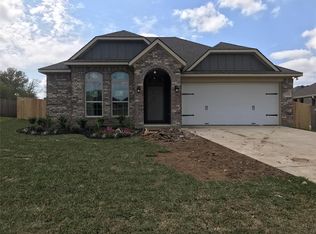 2204 Infield Ct, Brenham, TX 77833