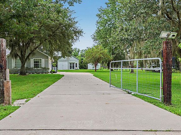 3rd image of 8639 Ranchwood Ln