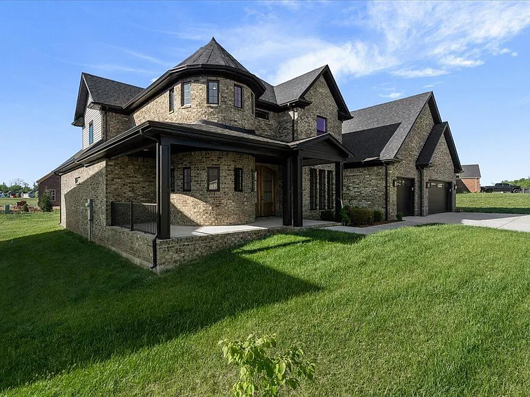 413 Weston Park — Photo 37