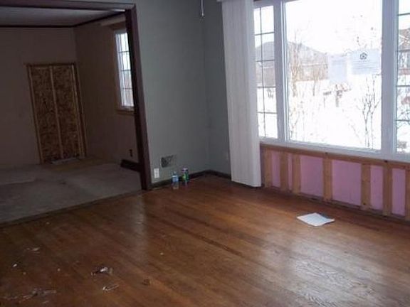 5th image of 3029 W Plaza Dr