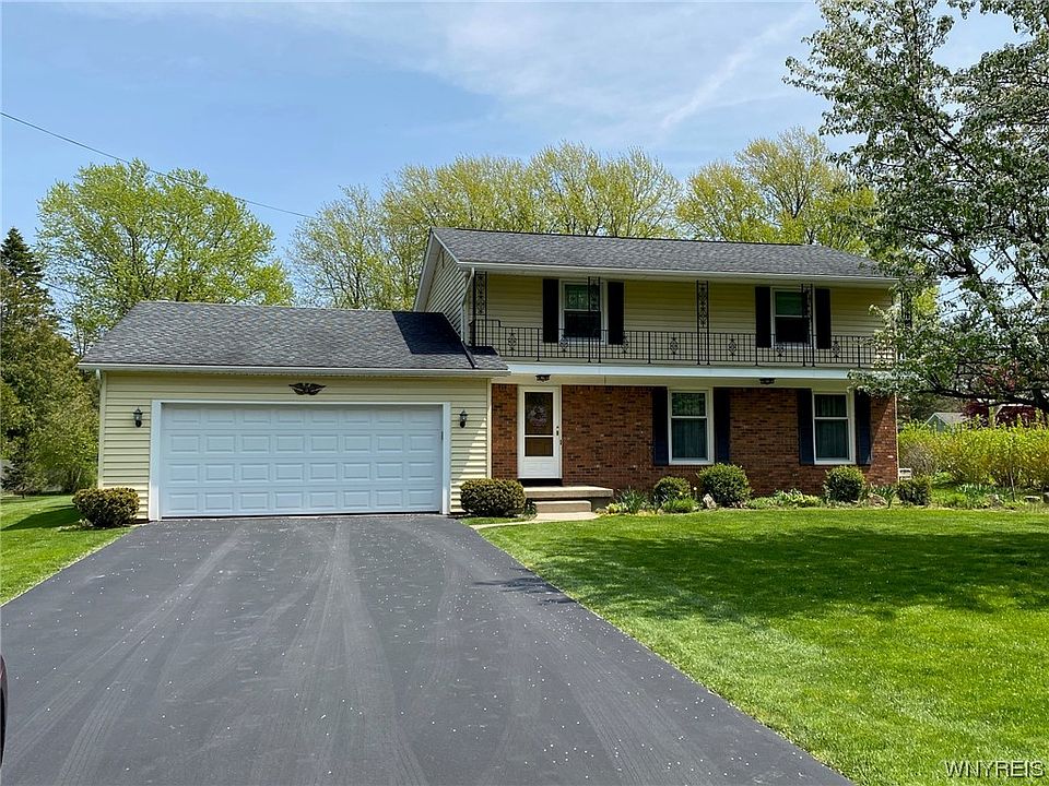 1st image of 4745 Margaret Dr
