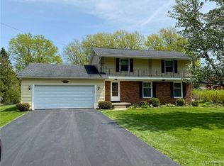 4745 Margaret Dr, Clarence, NY 14031