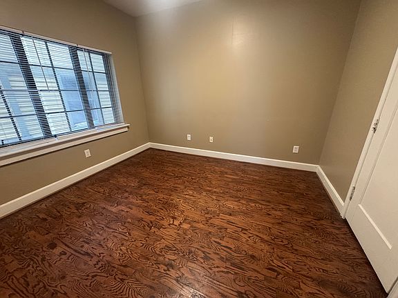 2nd image of 1521 N College Ave APT 3