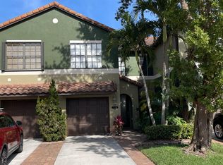 725 Ventura Dr, Satellite Beach, FL 32937