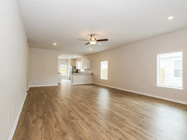 15667 Plum Brook Dr — Photo 5