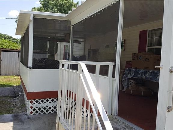 5th image of 1096 NE 60th Ave