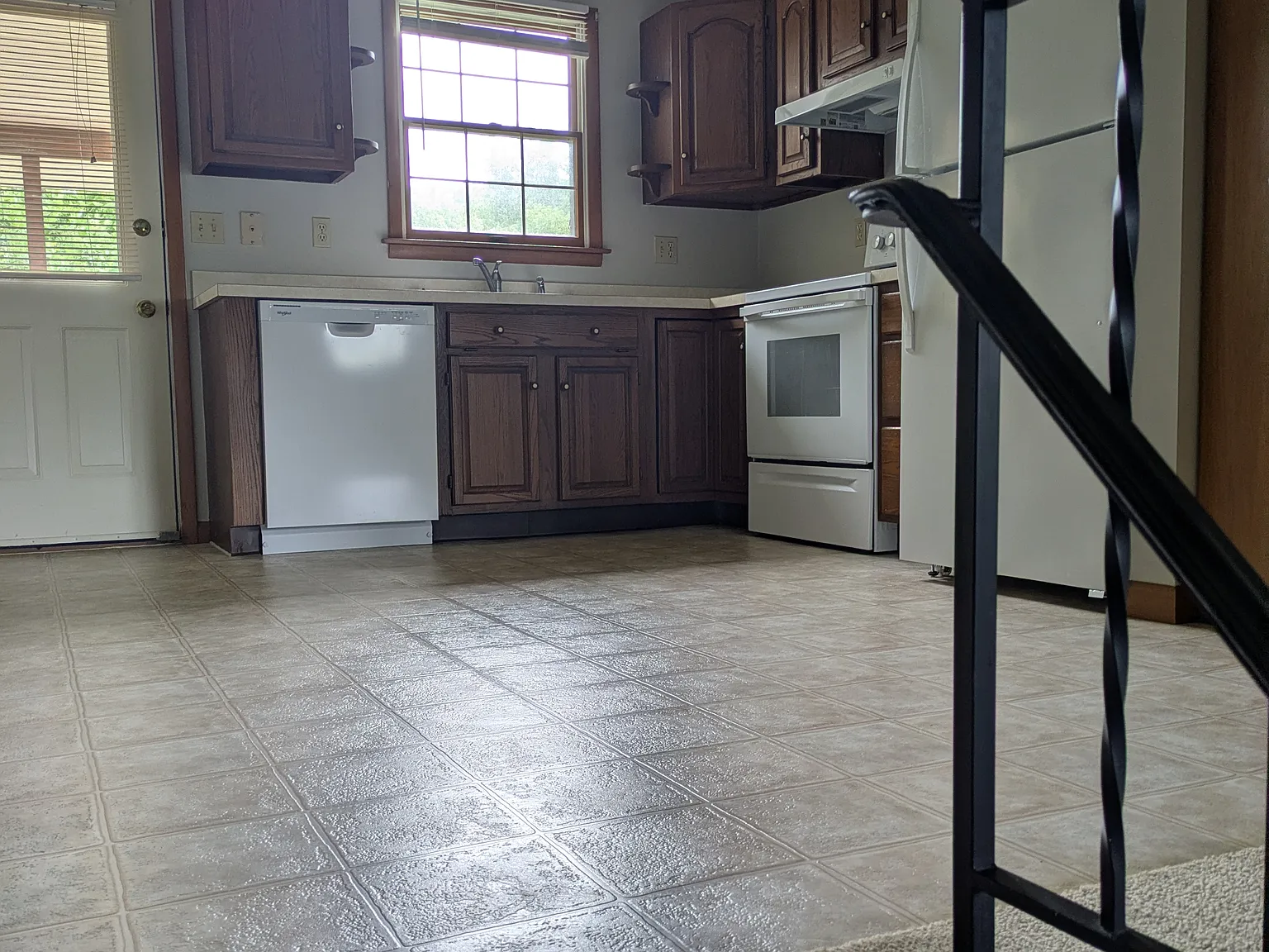 1340 Columbia Dr — Photo 1