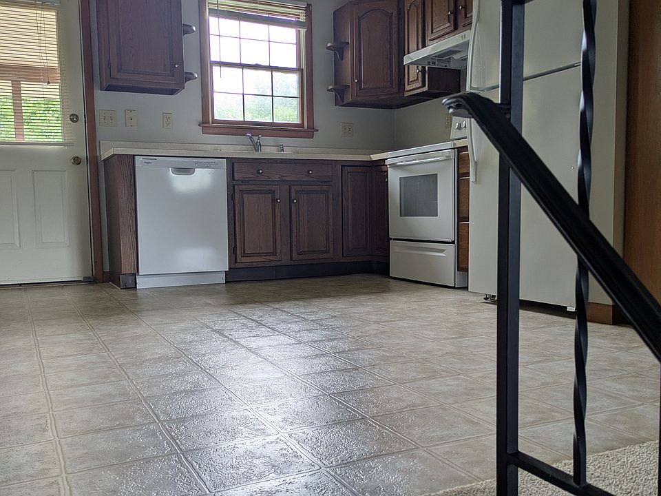 1st image of 1340 Columbia Dr