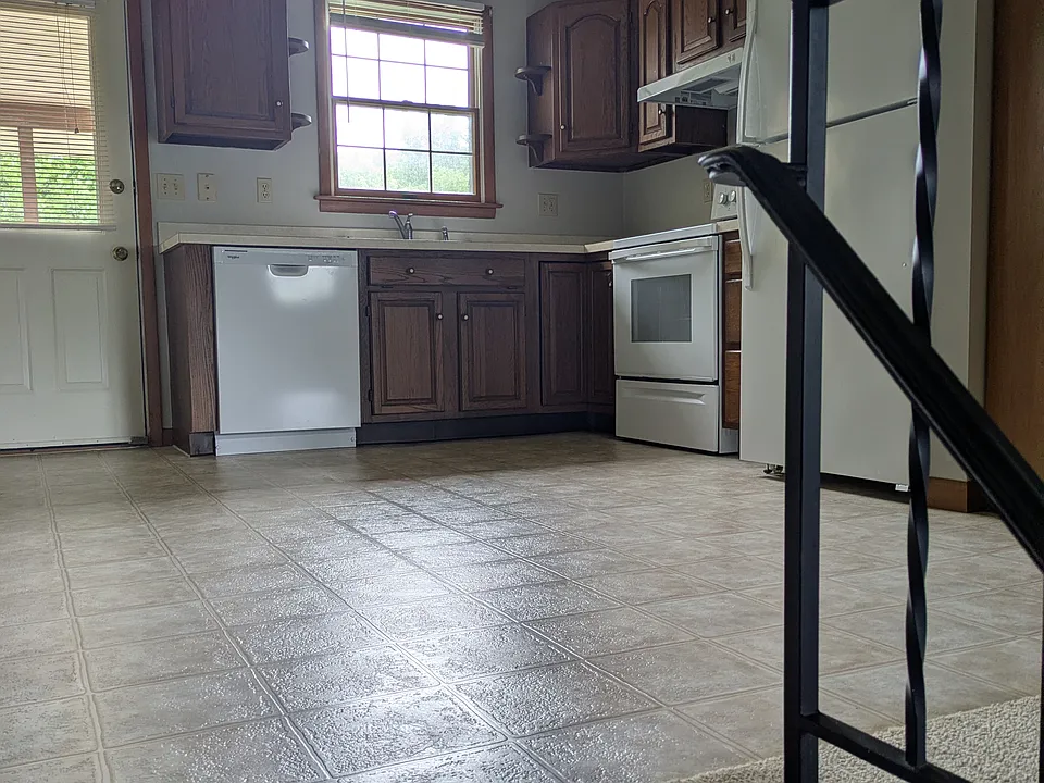1340 Columbia Dr