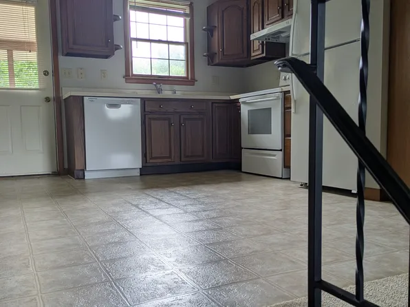 1340 Columbia Dr, Hershey, PA 17033