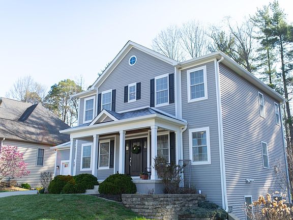 2nd image of 1584 S Andrew Cir