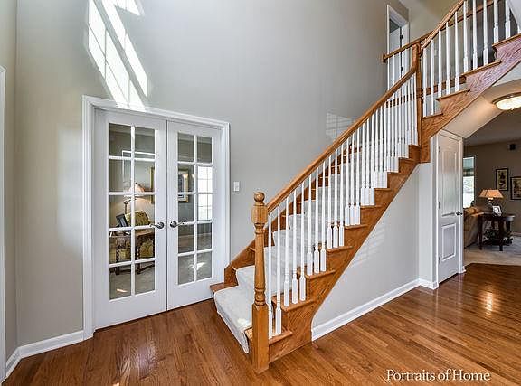 5th image of 38W392 Berquist Dr