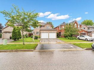 3 Griffen Pl, Whitby, ON L1R 2N5