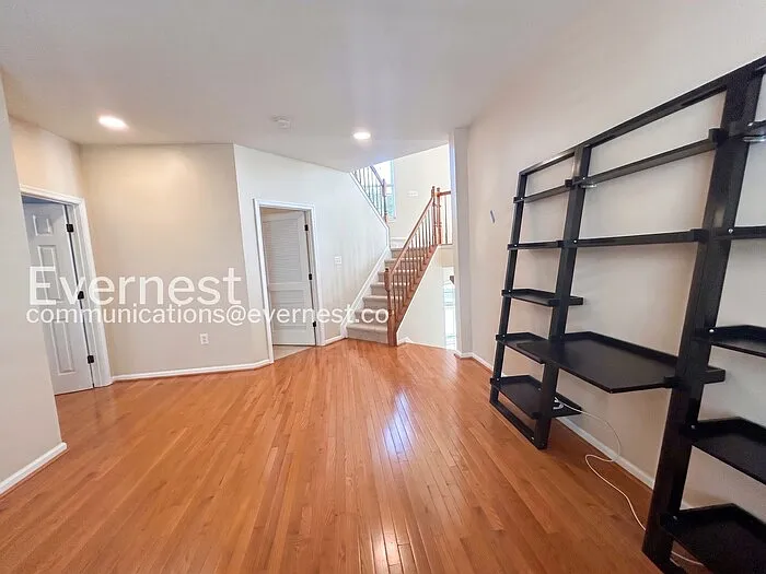 8348 Middle Ruddings Dr — Photo 9