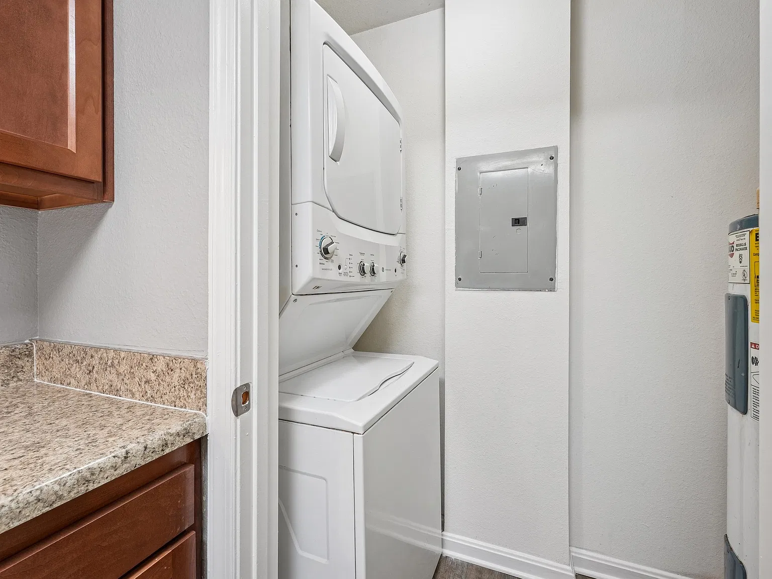 Glen Ridge Commons Apartments — Photo 3