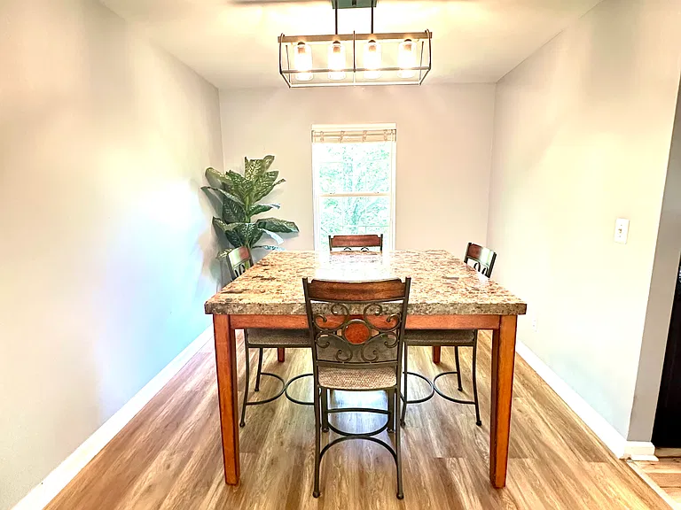 6225 Igo Rd — Photo 9