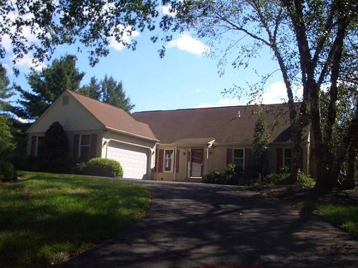 Front w Circular Driveway