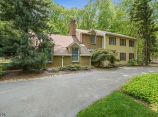 117 W Valley Brook Rd, Long Valley, NJ 07853