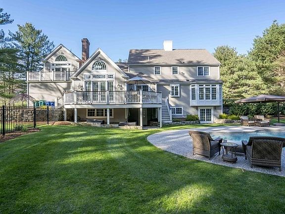 3rd image of 55 Cushing Dr