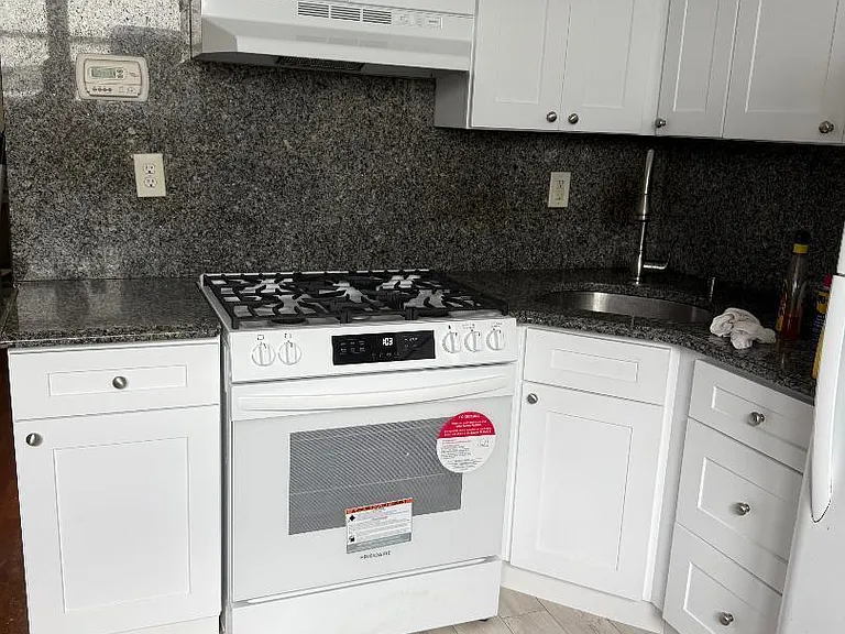 37 Ramona Ave #2 — Photo 4