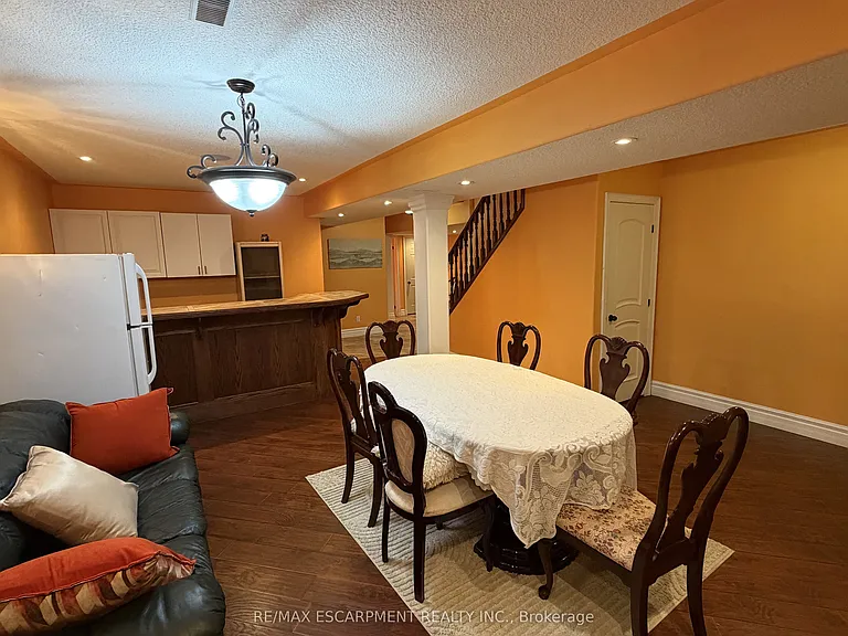 2 Pineridge Dr — Photo 6
